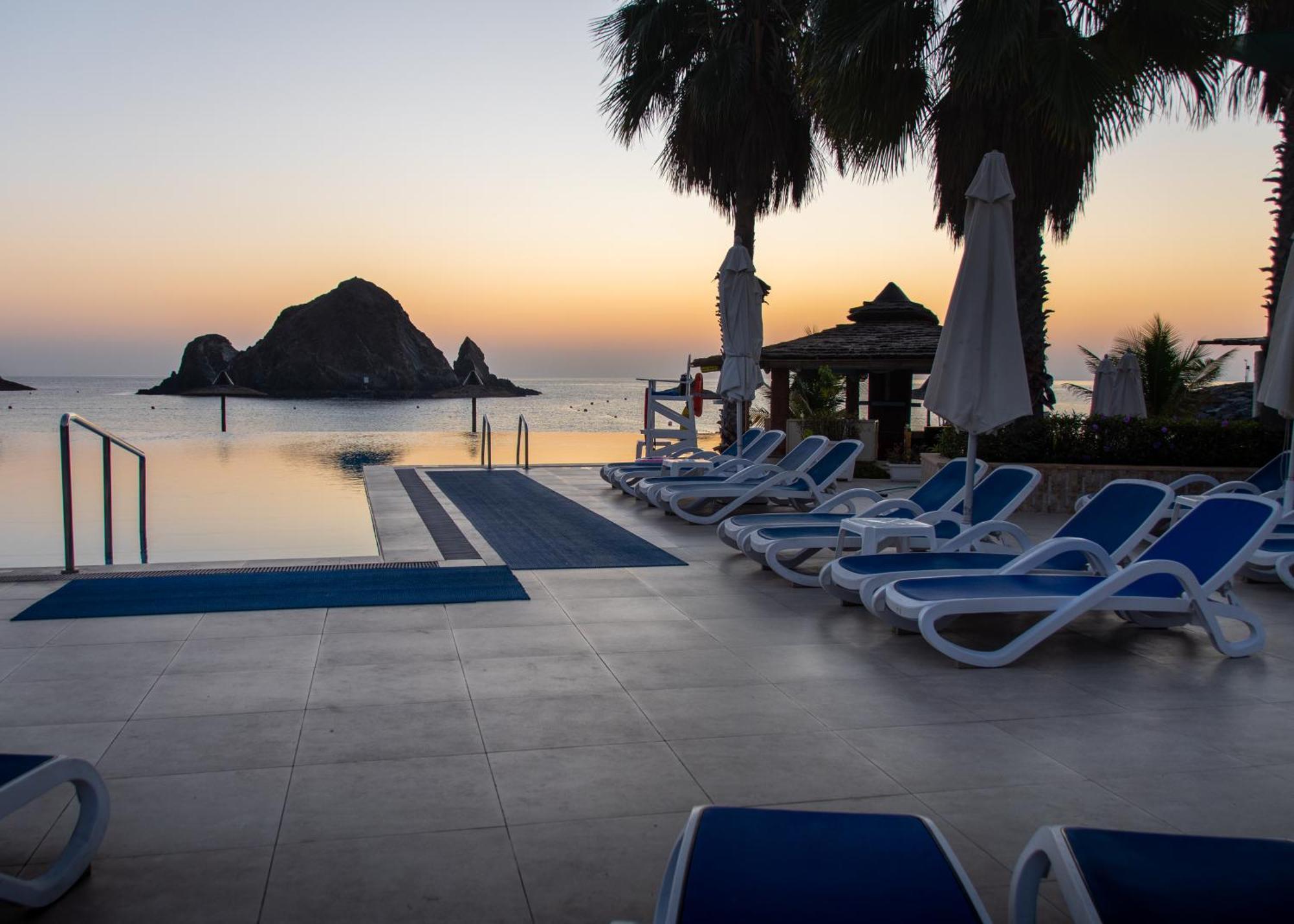 Sandy Beach Hotel & Resort Al Aqah Dış mekan fotoğraf