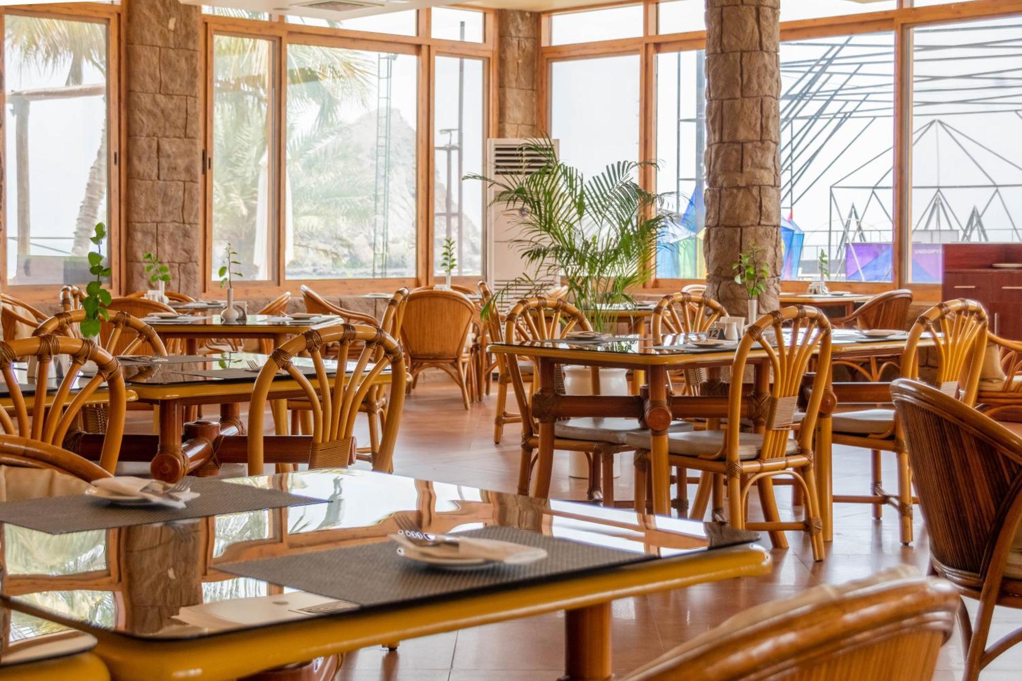 Sandy Beach Hotel & Resort Al Aqah Dış mekan fotoğraf